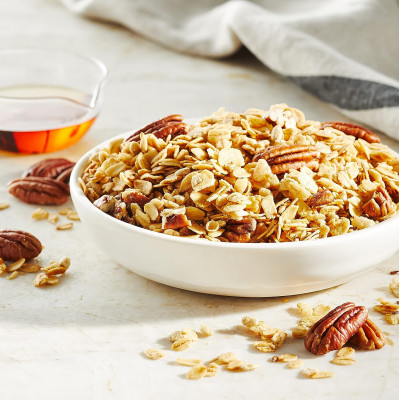 Amazon Brand - Aplenty, Maple Pecan Pie Granola, 11 oz