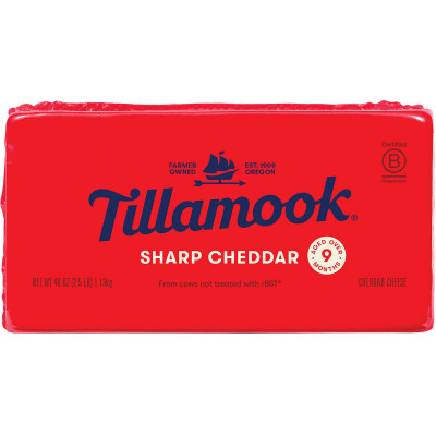 Tillamook Sharp Cheddar Cheese, 2.5 lbs